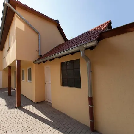 Sfk -maison Moderne-jardin-parking-10mn Strasbourg *